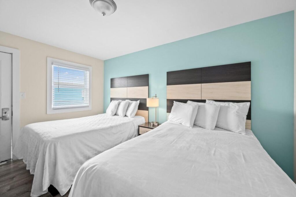 Madison Beach Motel - Image 2