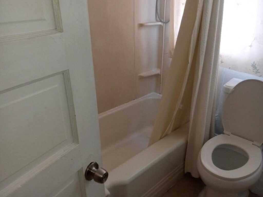 Surf Villa Hotel - Image 6