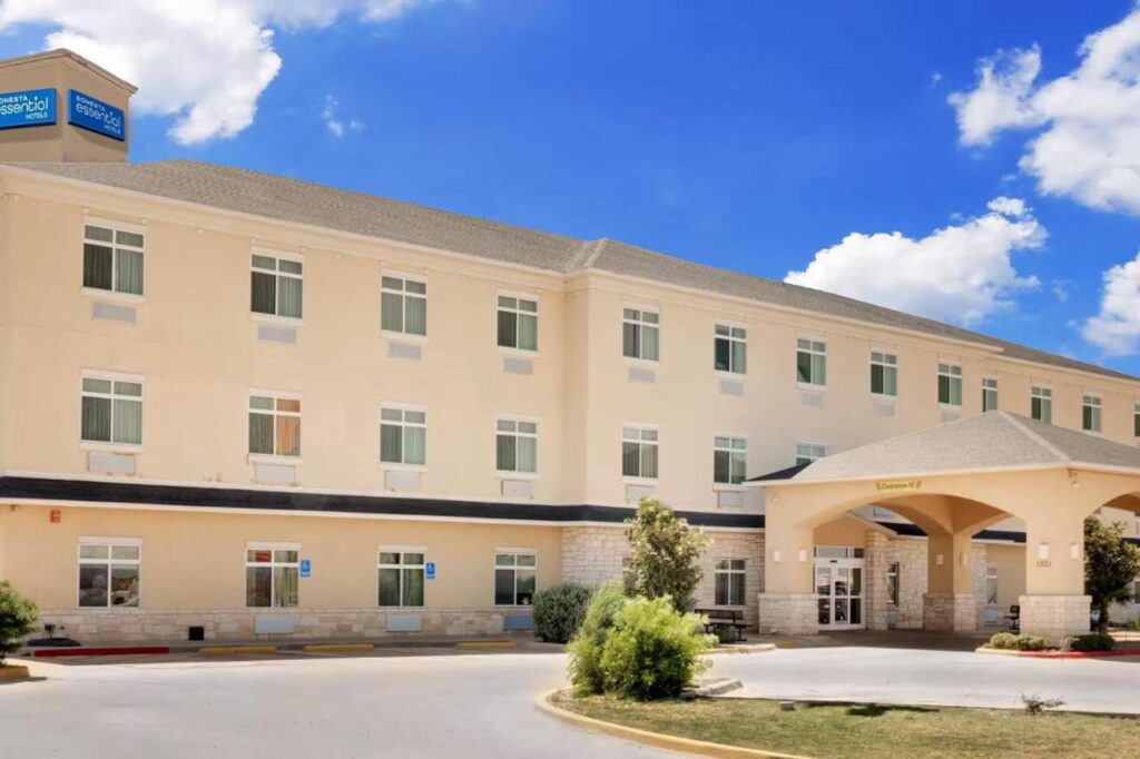 Sonesta Essential Hotels Odessa - Image 1