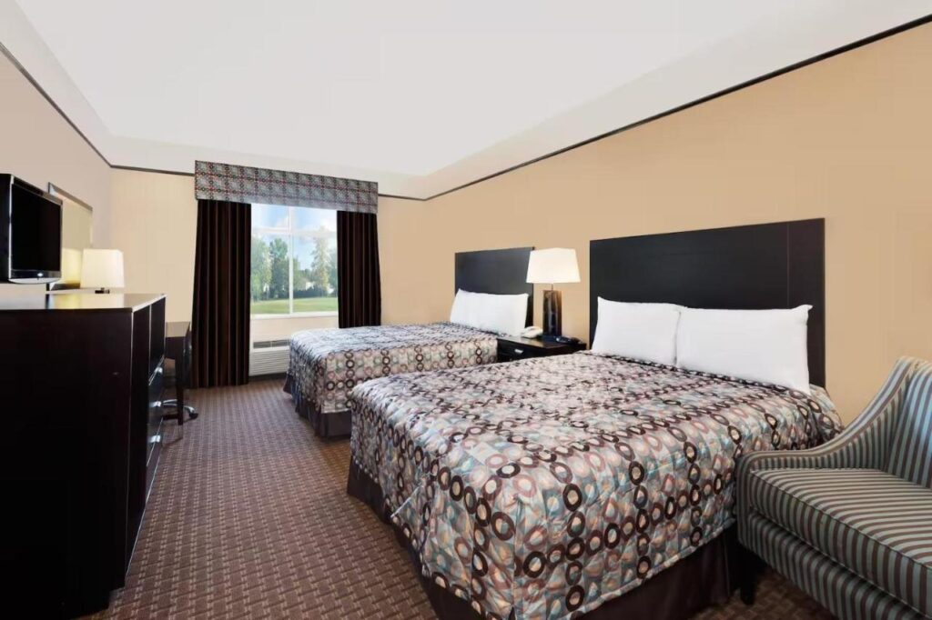 Sonesta Essential Hotels Odessa - Image 6