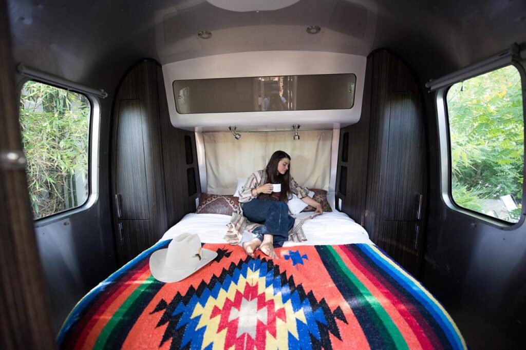 Caravan Outpost - Image 2