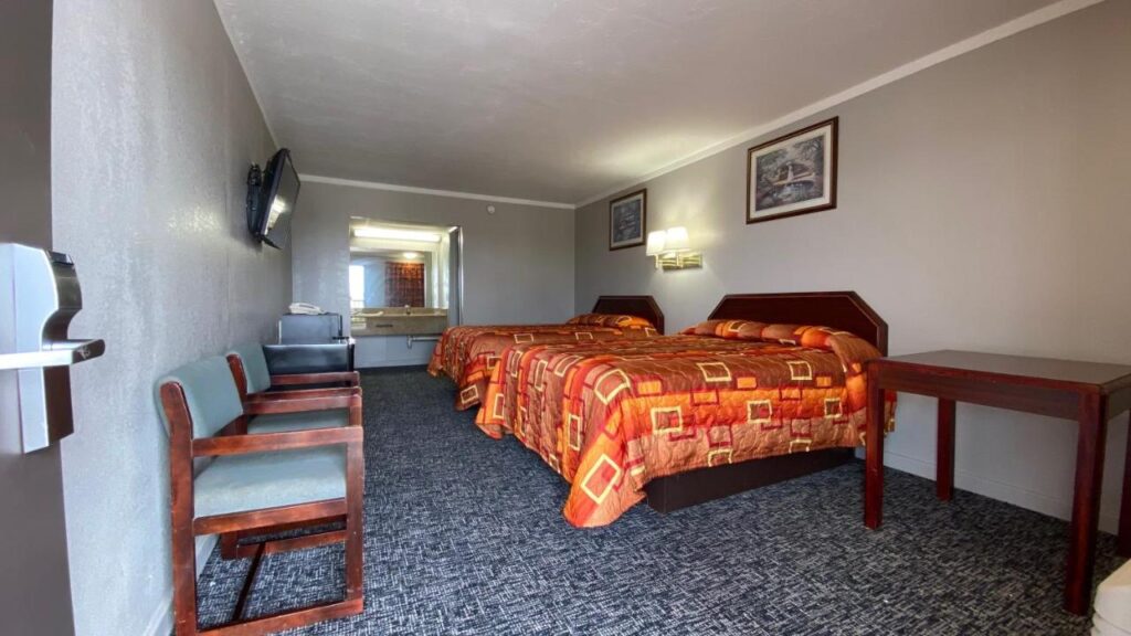 Hotel 81 El Reno - Image 6