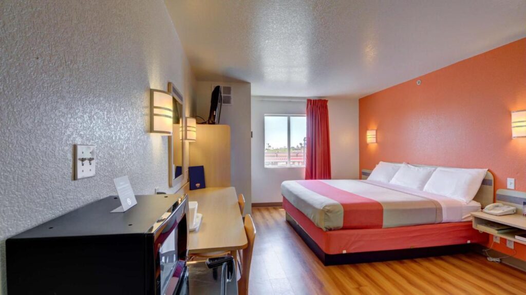 Motel 6-El Reno, OK - Image 1
