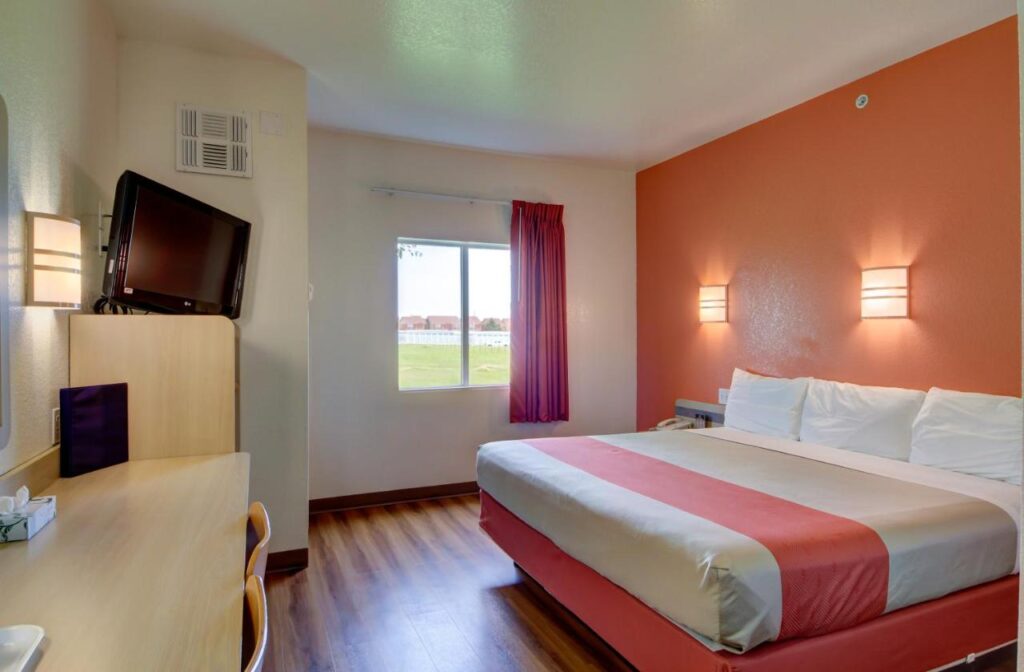 Motel 6-El Reno, OK - Image 2