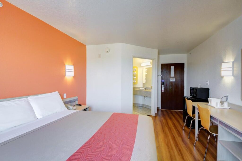 Motel 6-El Reno, OK - Image 6
