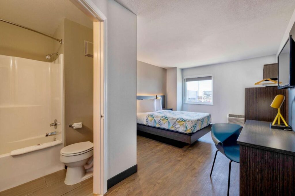 Motel 6-Norman, OK - Image 4