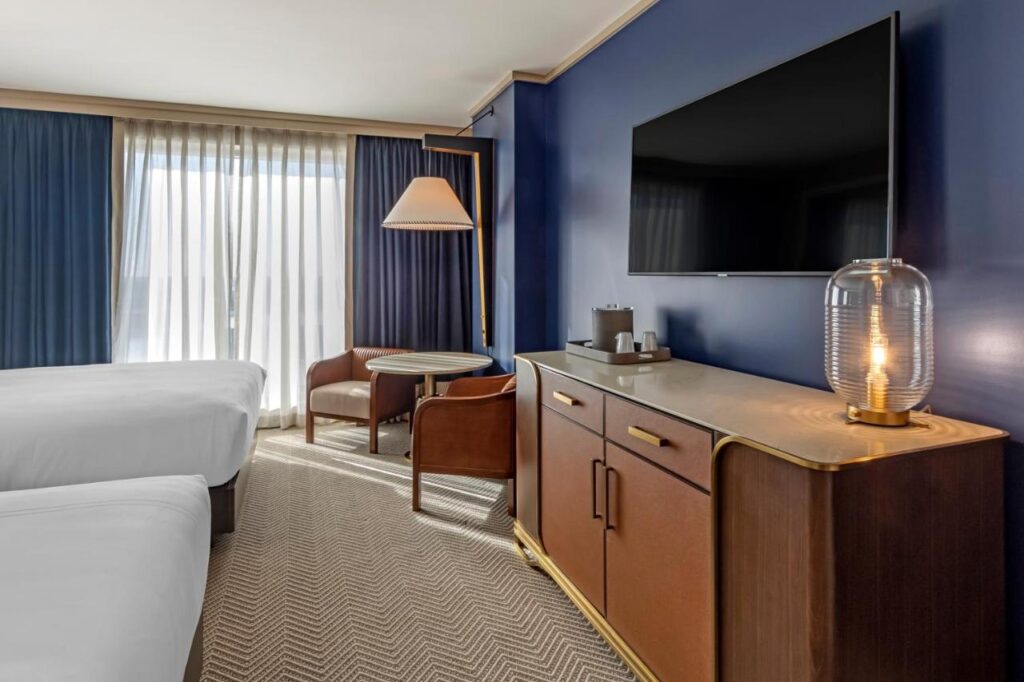 Omni Oklahoma City Hotel - Image 3