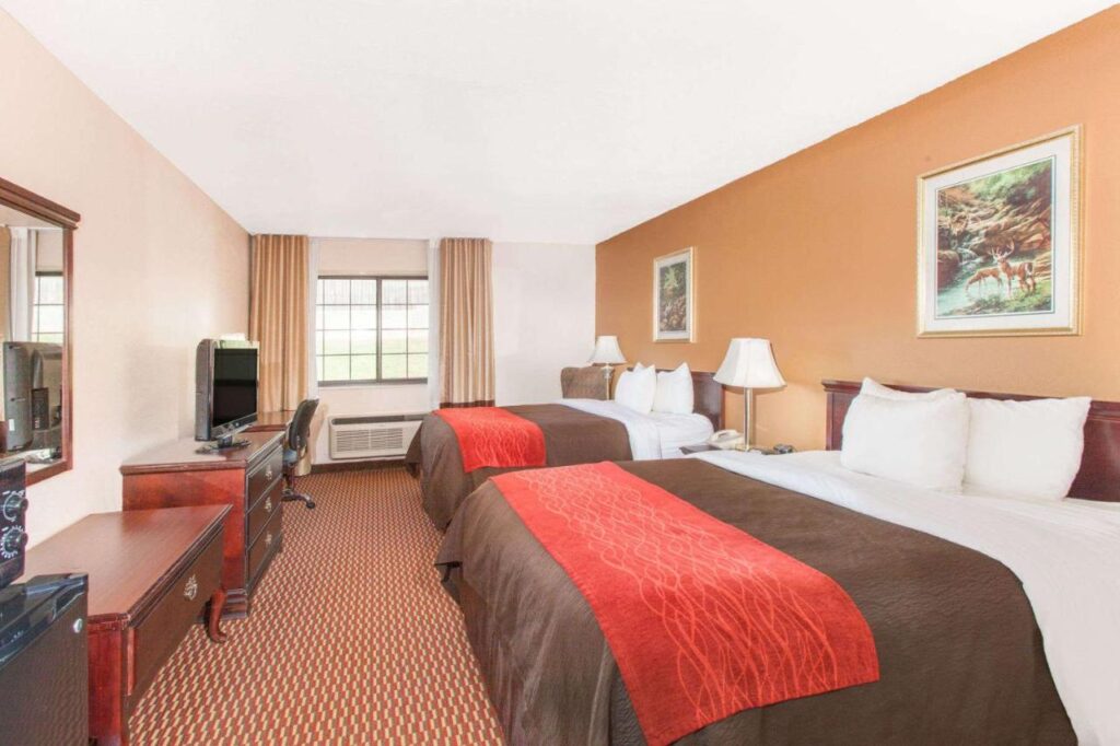 Quality Inn & Suites Oklahoma City North - Image 2