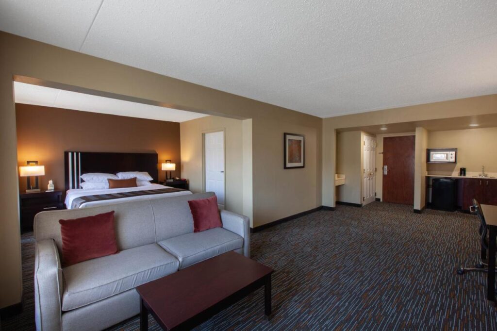 Wingate by Wyndham Oklahoma City Airport - Image 2