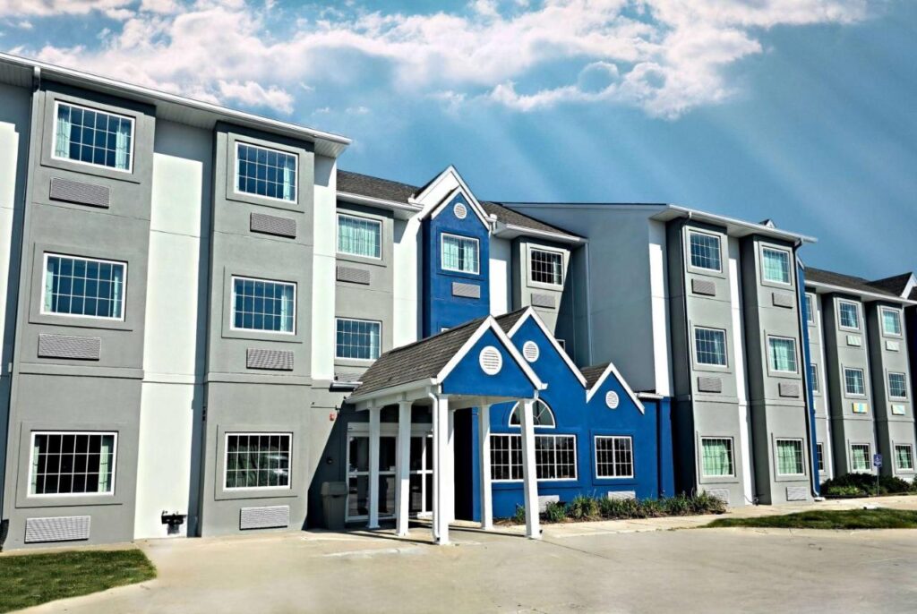 Microtel Inn & Suites by Wyndham Bluffs - Image 1