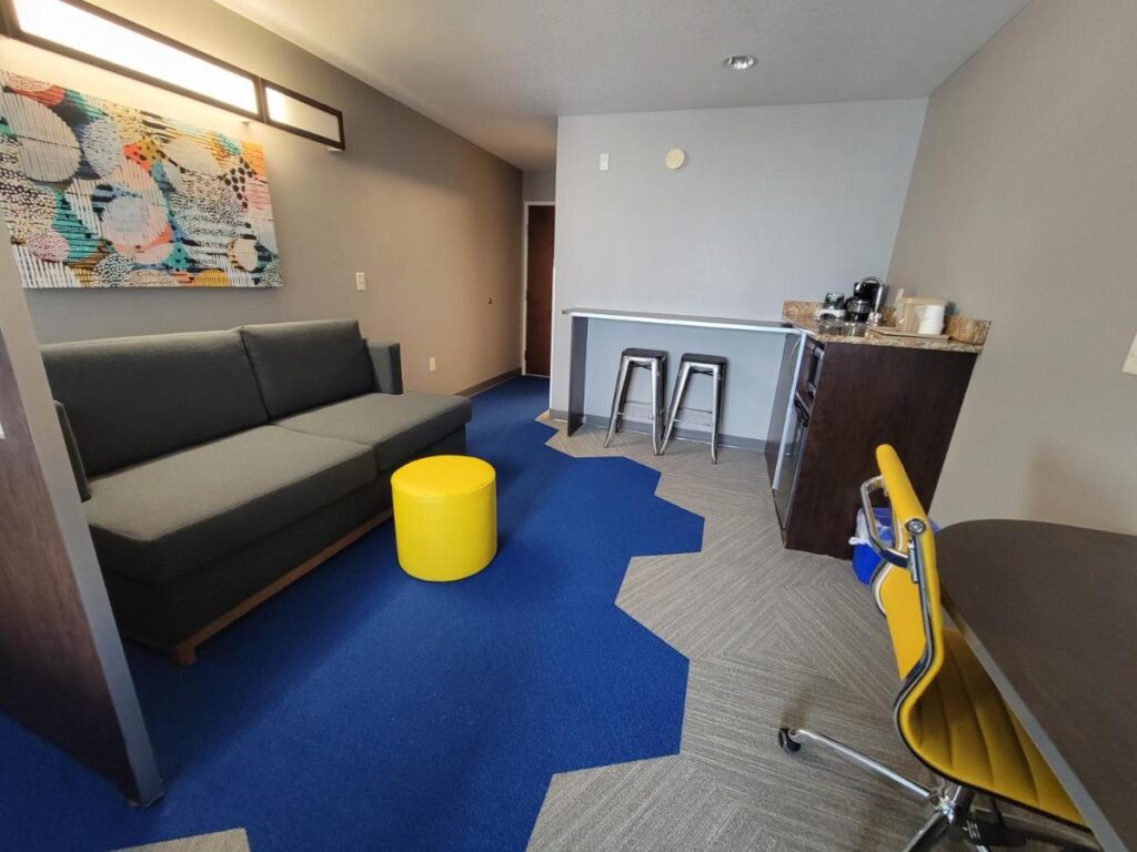 Microtel Inn & Suites by Wyndham Bluffs - Image 2