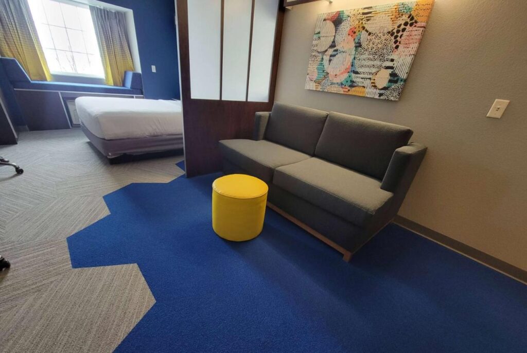 Microtel Inn & Suites by Wyndham Bluffs - Image 3