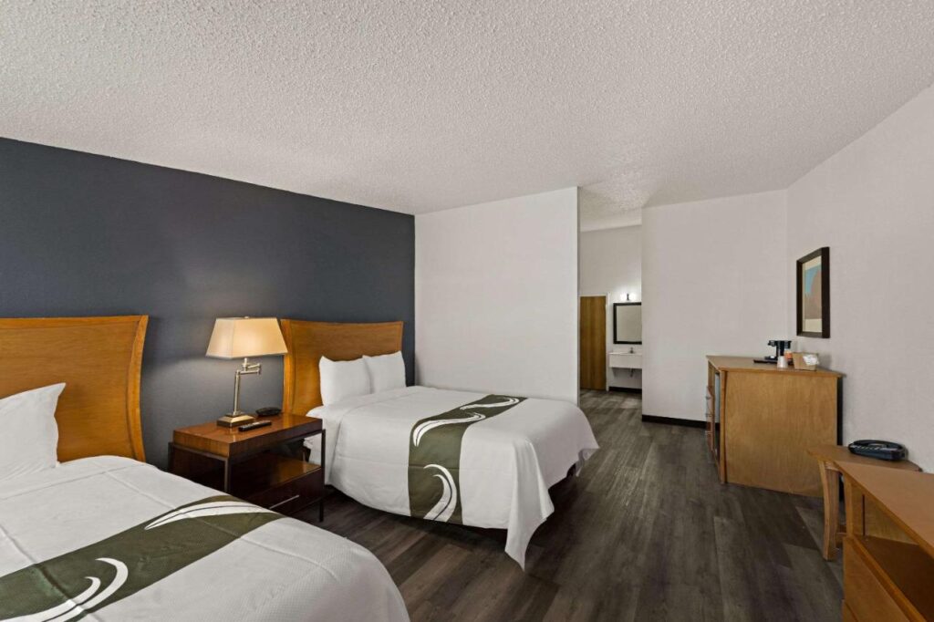 Quality Inn & Suites near I-480 and I-29 - Image 2