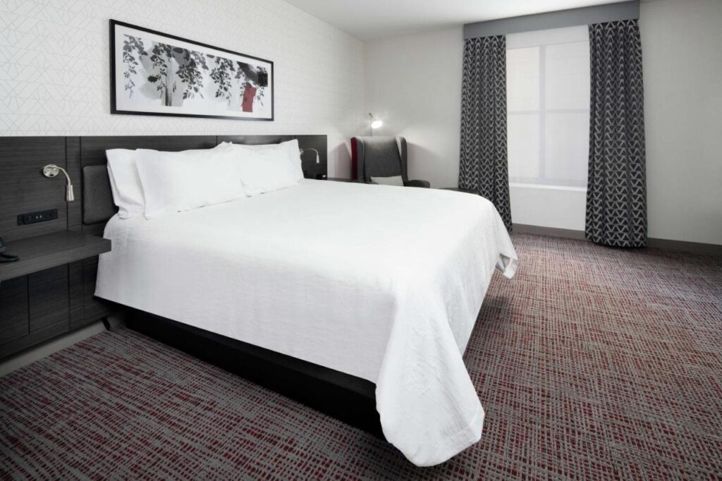 Hilton Garden Inn Irvine Spectrum Lake Forest - Image 4