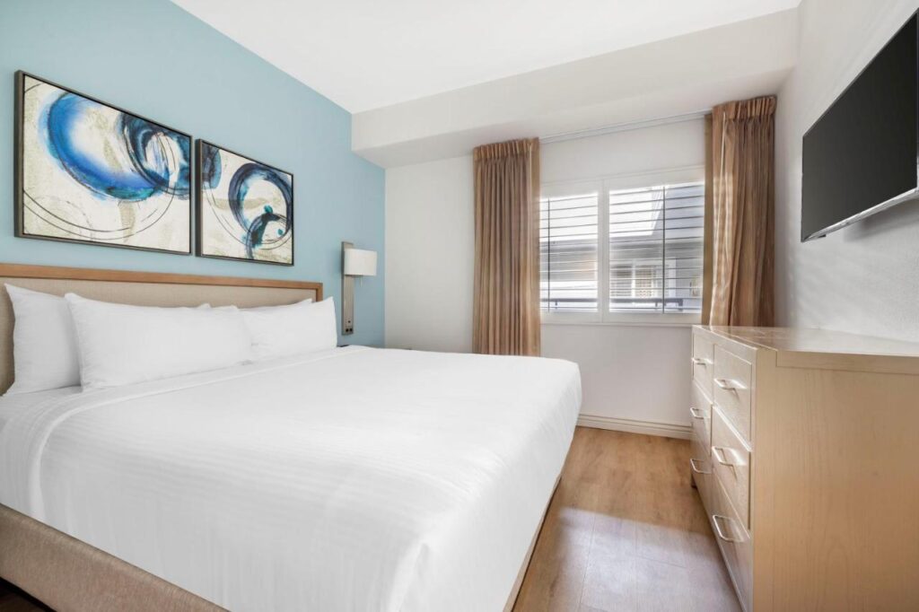 Hilton Vacation Club Riviera Beach & Shores - Image 2