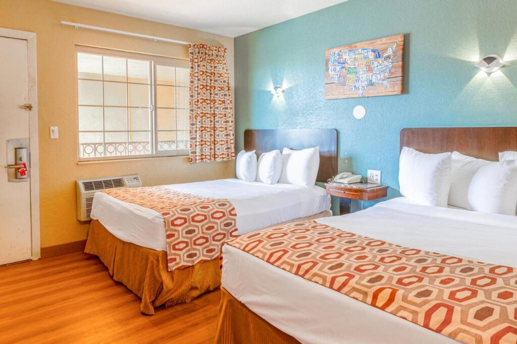 Hotel Avenida - Oceanside Camp Pendleton - Image 4