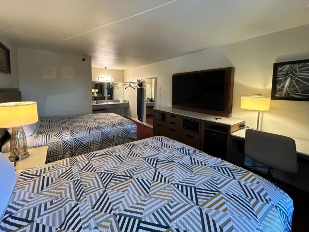 Studio 6 Suites Santa Ana, CA - Image 3