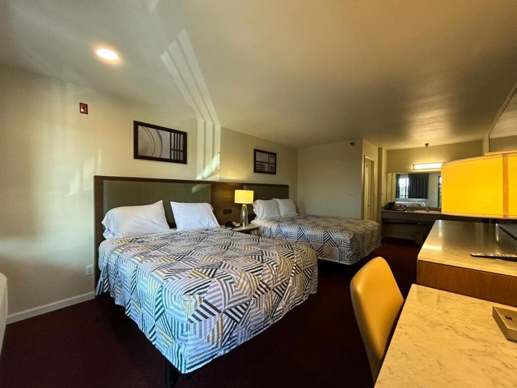 Studio 6 Suites Santa Ana, CA - Image 6