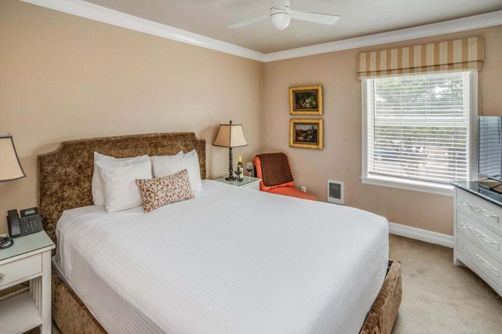 Cannon Beach Hotel Collection - Image 3