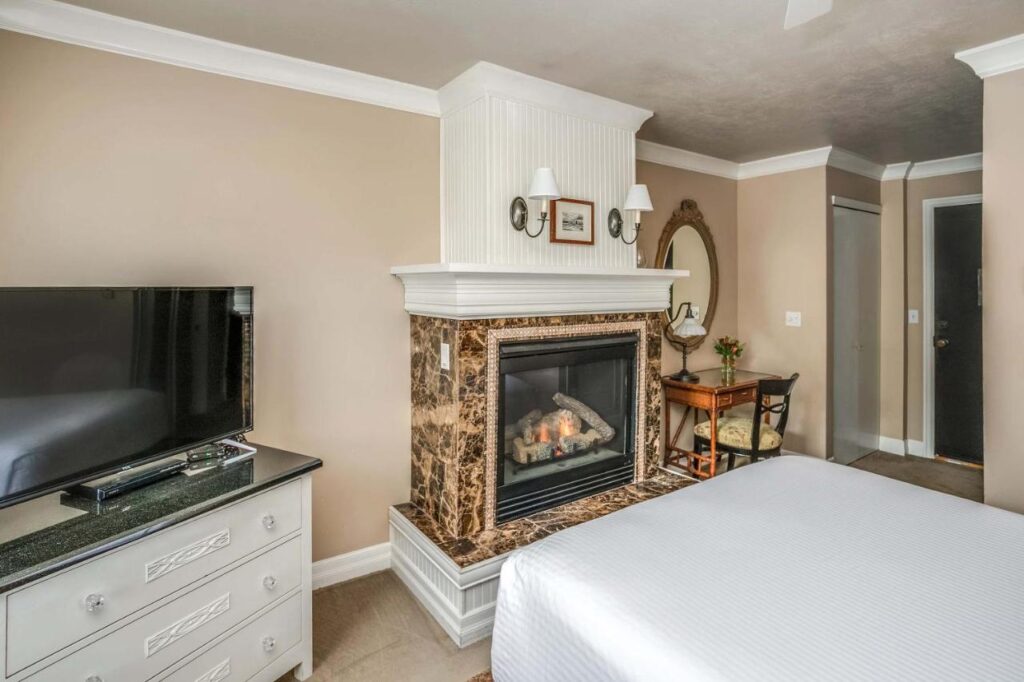 Cannon Beach Hotel Collection - Image 4