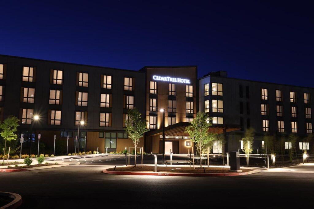 Cedartree Hotel Portland Hillsboro - Image 1