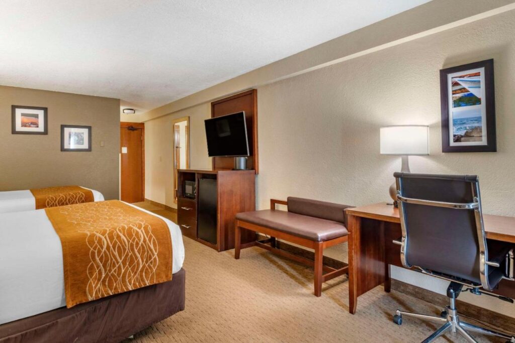 Comfort Inn & Suites Lincoln City - Image 5