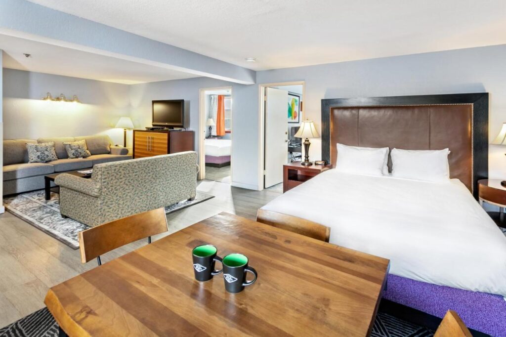 Inn at Seaside - Image 6