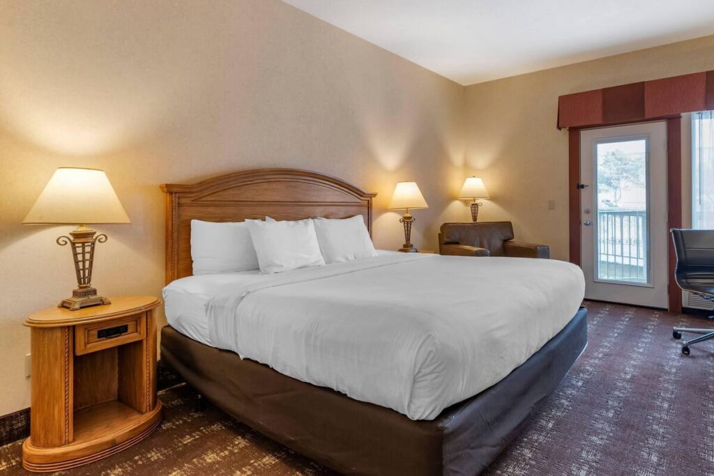 Kathryn Riverfront Inn, an Ascend Collection Hotel - Image 4