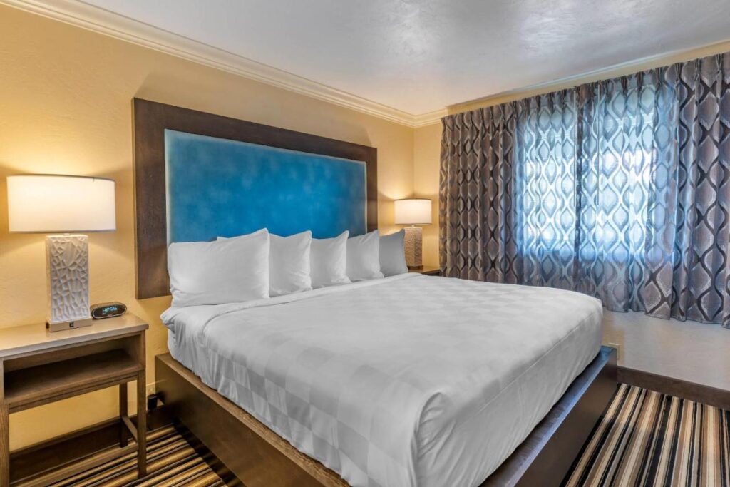 Lincoln Sands Oceanfront Resort, an Ascend Collection Hotel - Image 2
