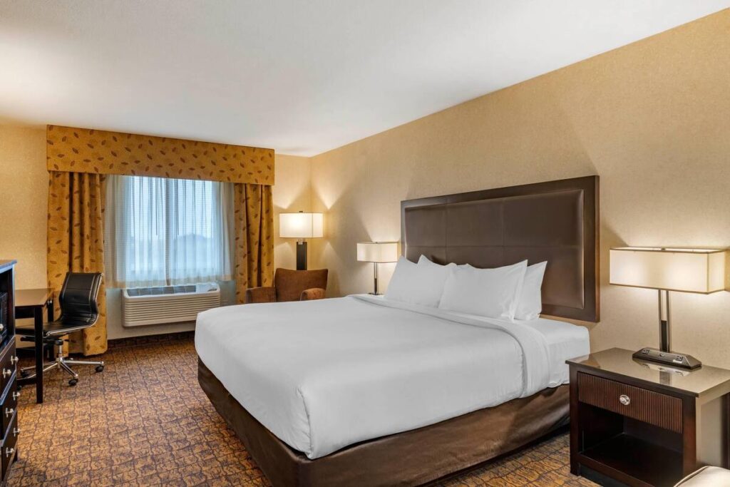 Lloyd Hotel Astoria Bayfront, an Ascend Collection Hotel - Image 2