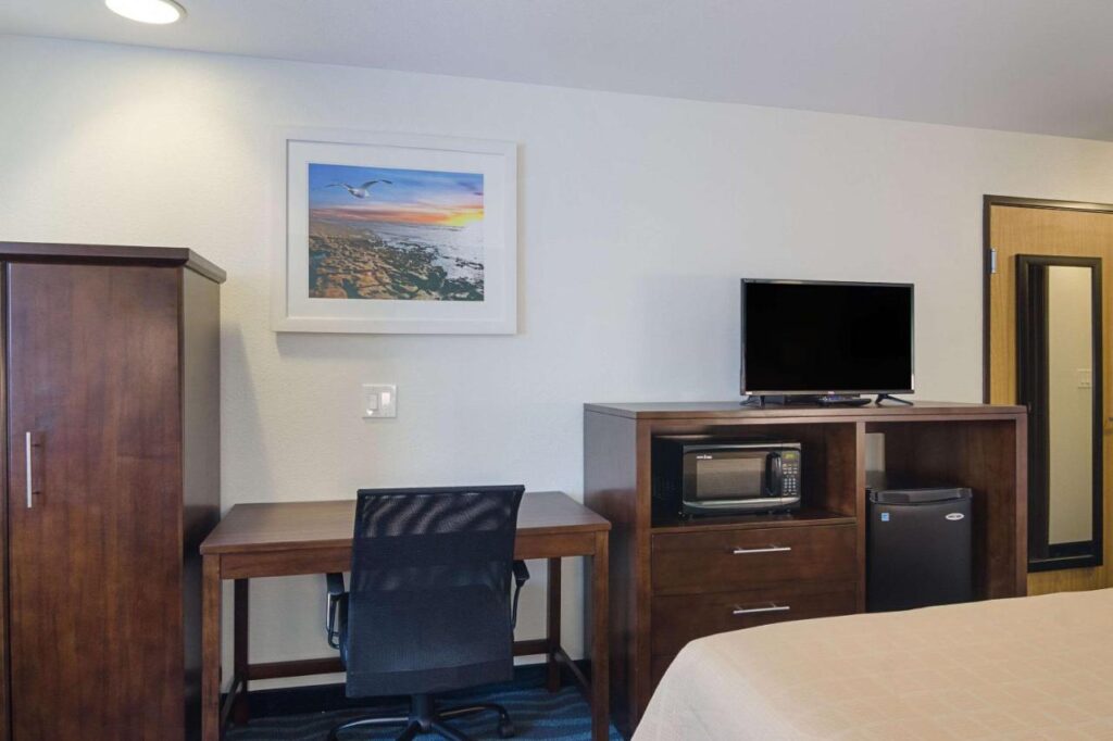 Quality Inn Seaside - Image 2