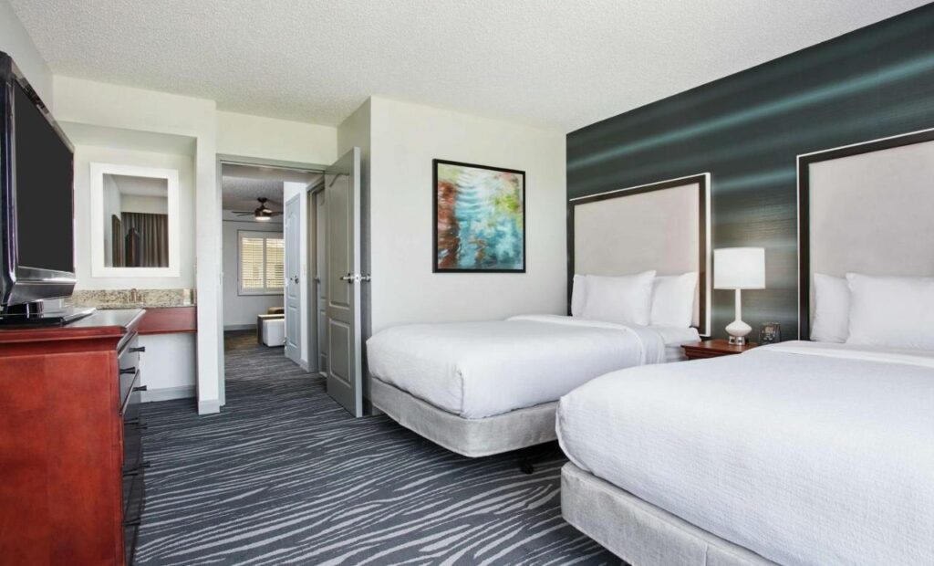 Embassy Suites by Hilton Orlando Airport - Image 4
