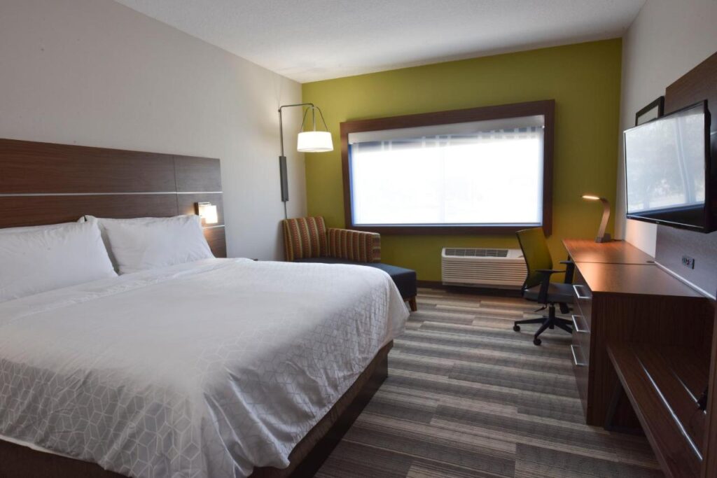 Holiday Inn Express & Suites - Orlando - Southeast by IHG - Image 6