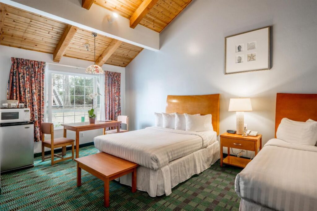 Butterfly Grove Inn - Image 4