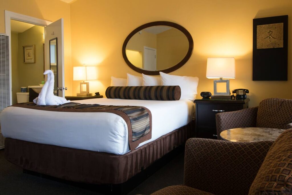 Monterey Peninsula Inn - Image 2