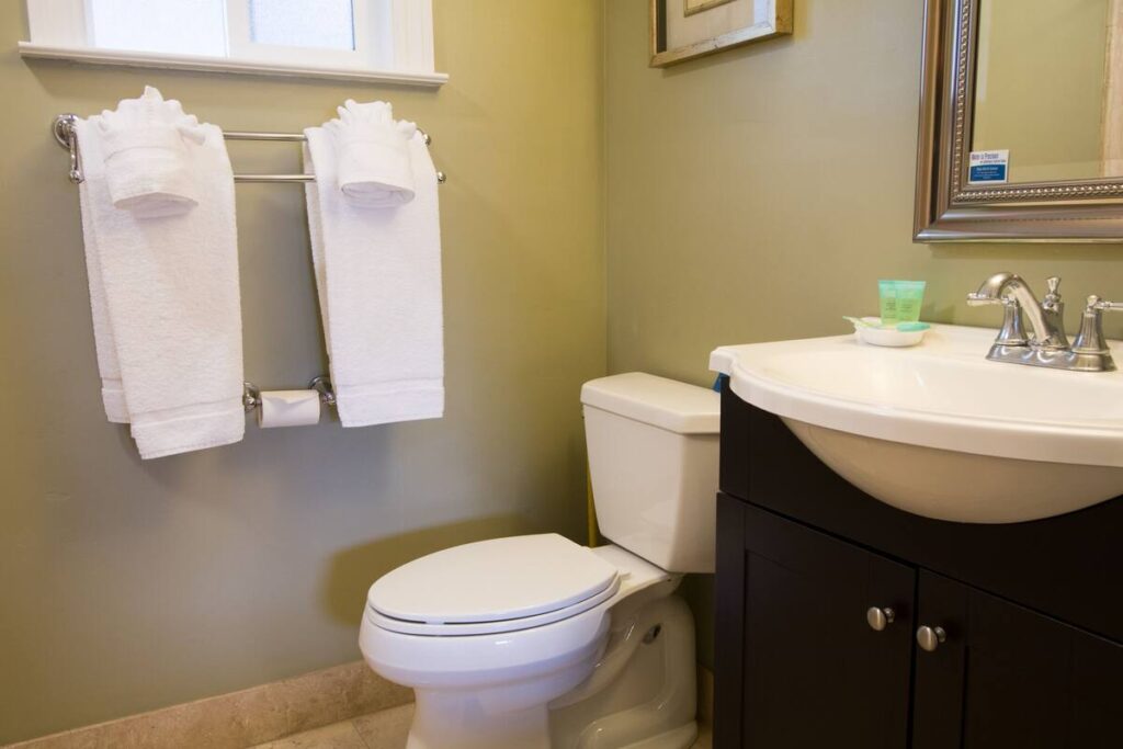 Monterey Peninsula Inn - Image 5