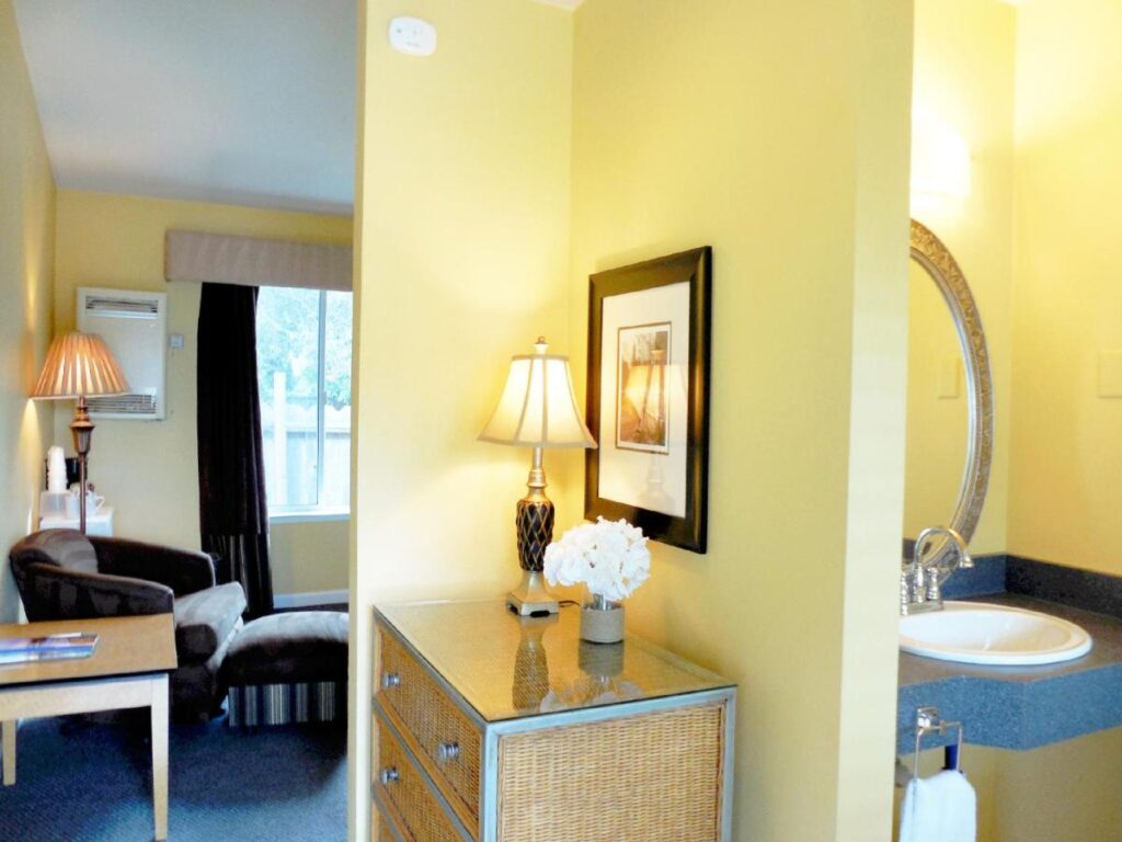 Sea Breeze Inn - Pacific Grove - Image 1