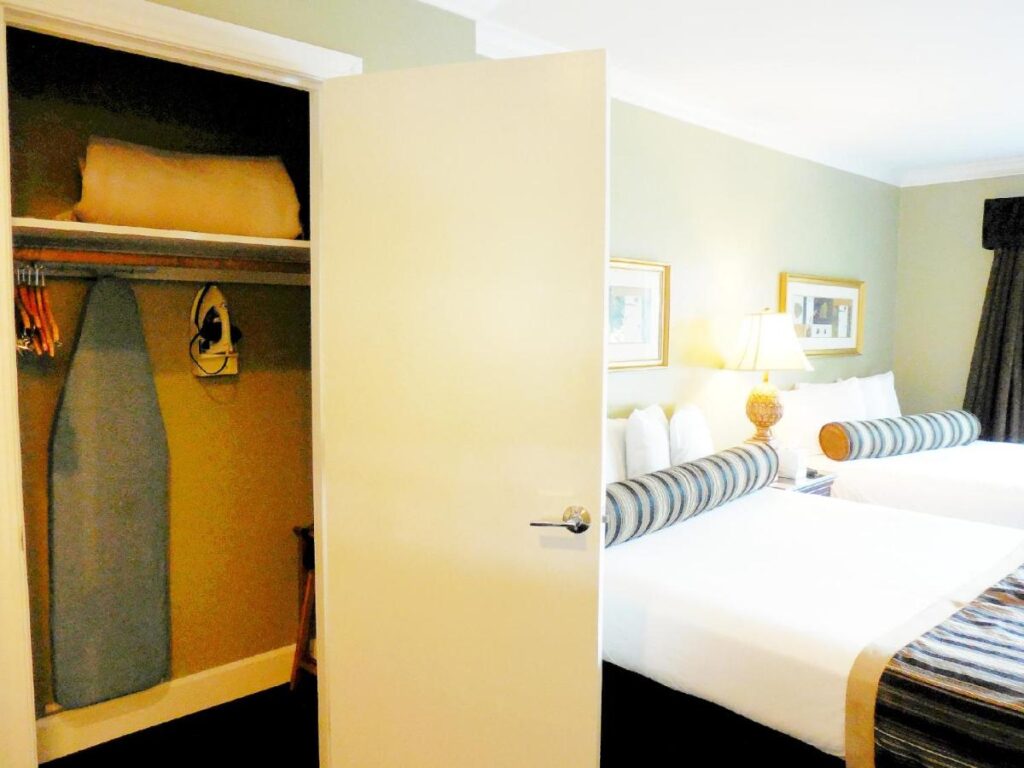 Sea Breeze Inn - Pacific Grove - Image 3