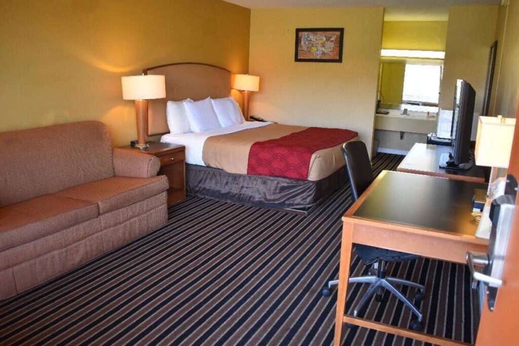 AmeriVu Inn-Gilbertsville - Image 2