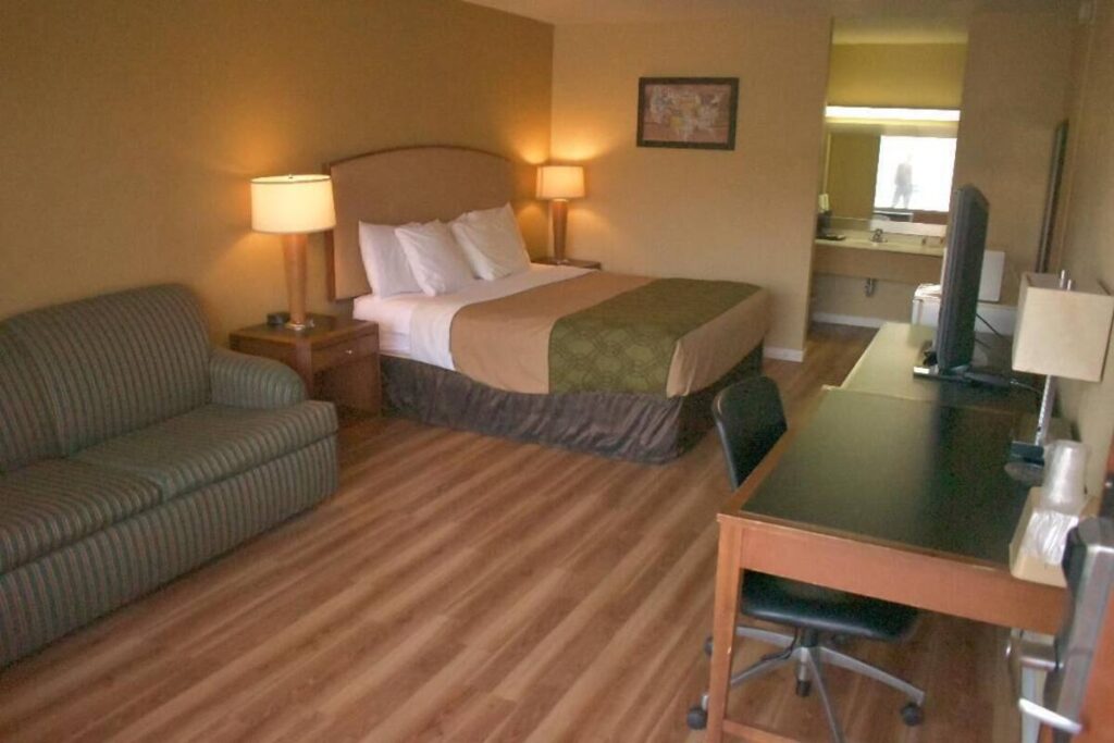 AmeriVu Inn-Gilbertsville - Image 3