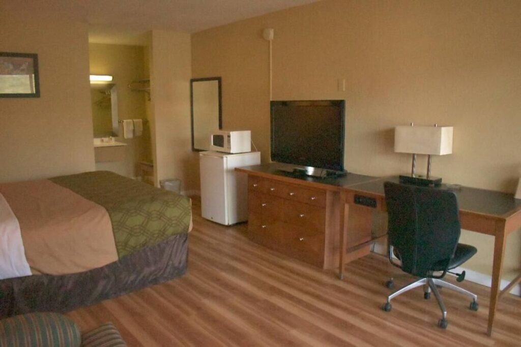 AmeriVu Inn-Gilbertsville - Image 4