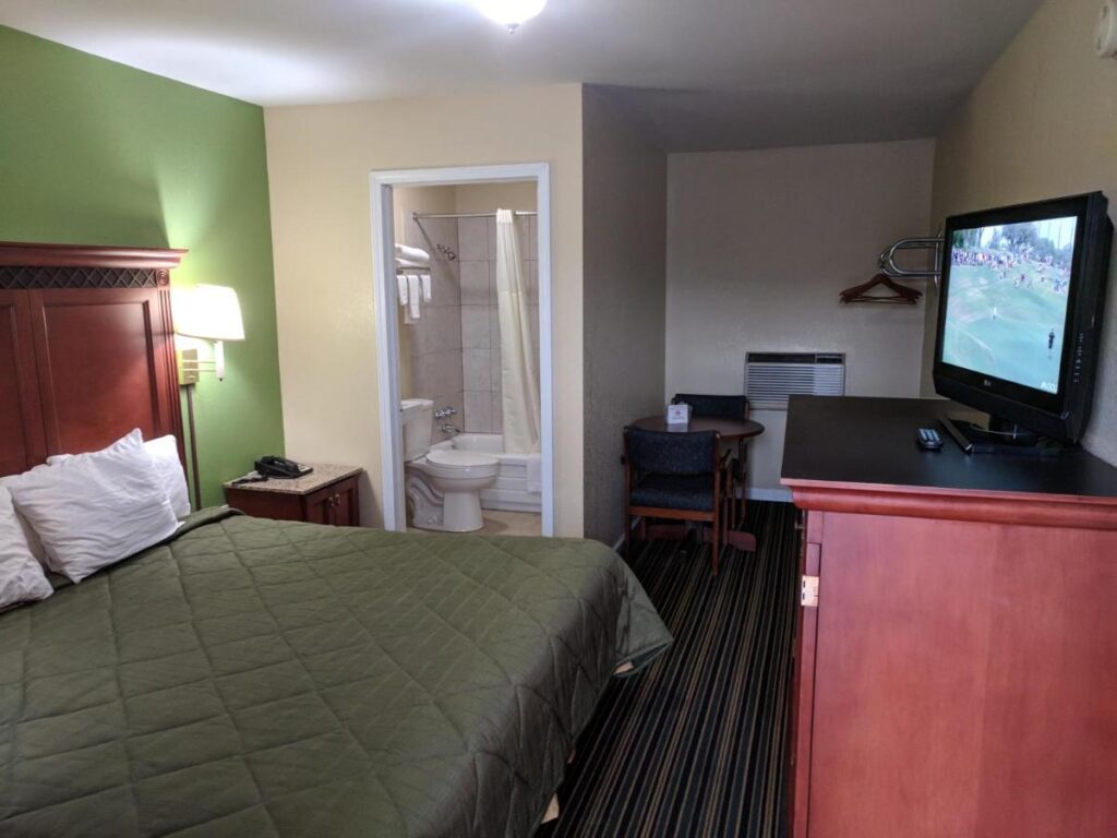 Benton Inn - Image 3