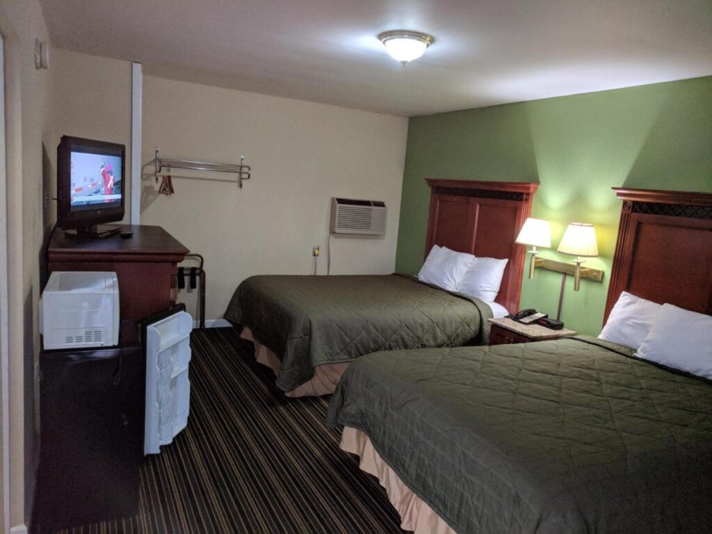Benton Inn - Image 5