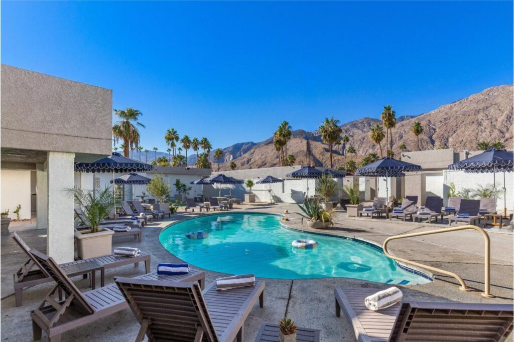 Casa Oliver Hotel & Resort - A Men's Clothing Optional Resort in Palm Springs - Image 1