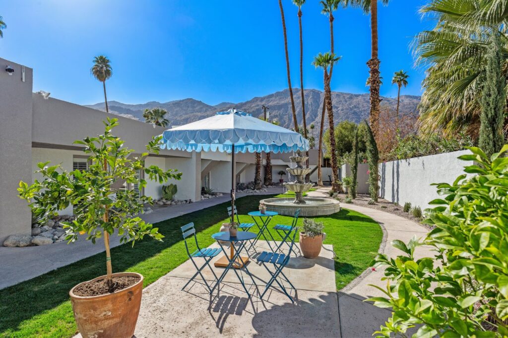 Casa Oliver Hotel & Resort - A Men's Clothing Optional Resort in Palm Springs - Image 5