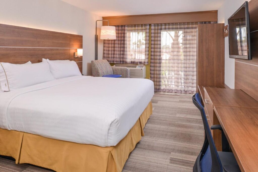 Holiday Inn Express Palm Desert by IHG - Image 3