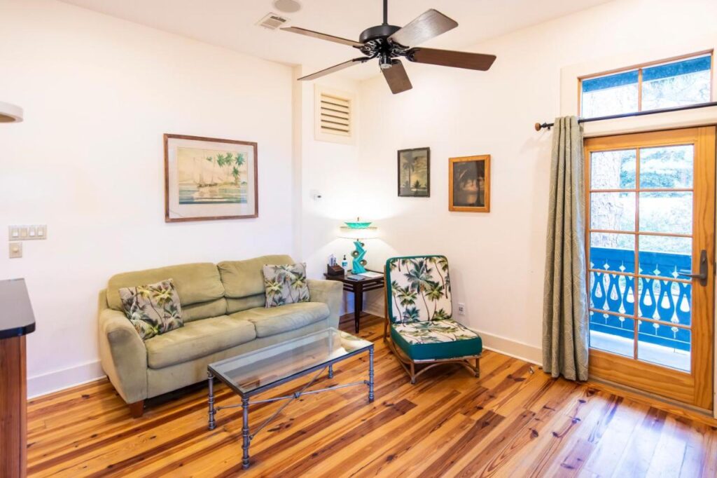 Hibiscus Coffee & Guesthouse - Image 4