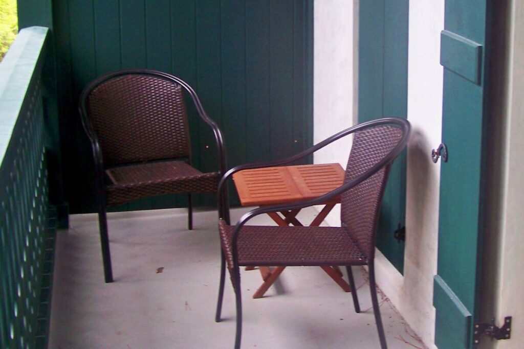 Hibiscus Coffee & Guesthouse - Image 5