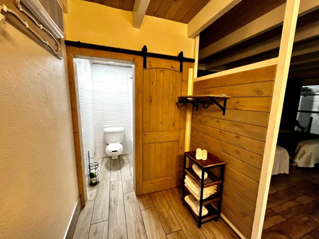 Gulf Coast Inn - Image 4