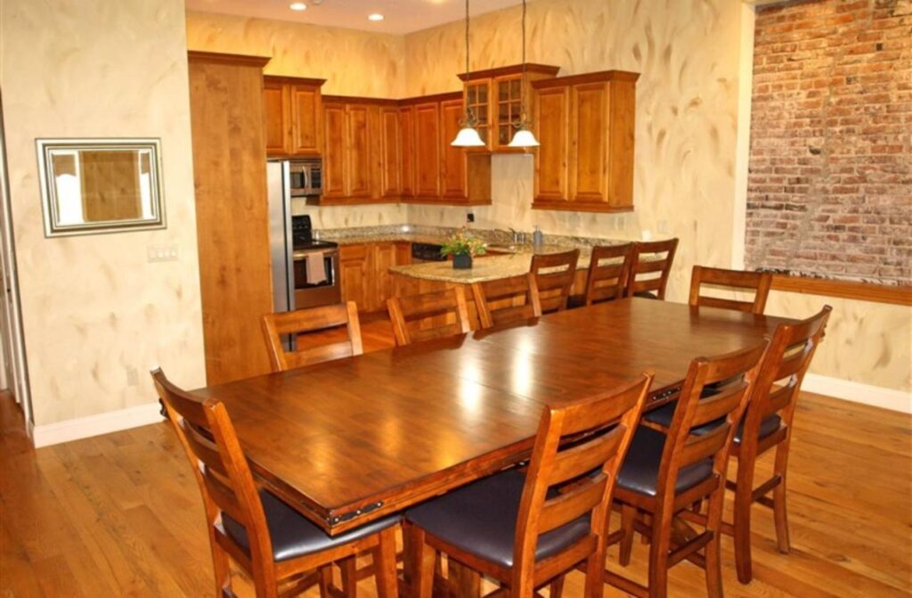 Cornerstone Inn - Image 2